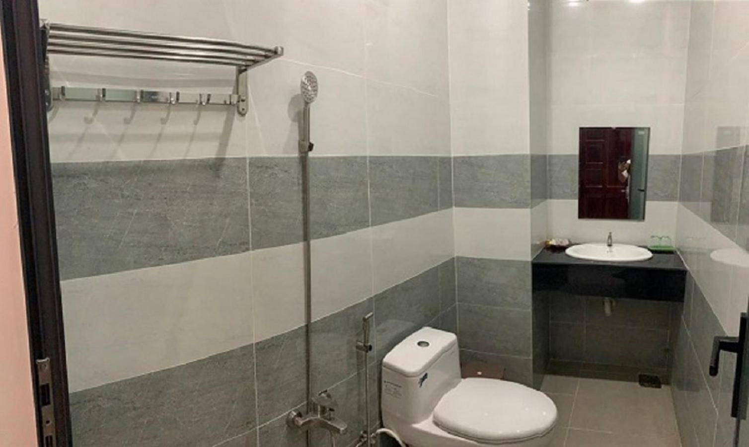 Khach San Hoang Kim Hotel Bac Lieu ภายนอก รูปภาพ